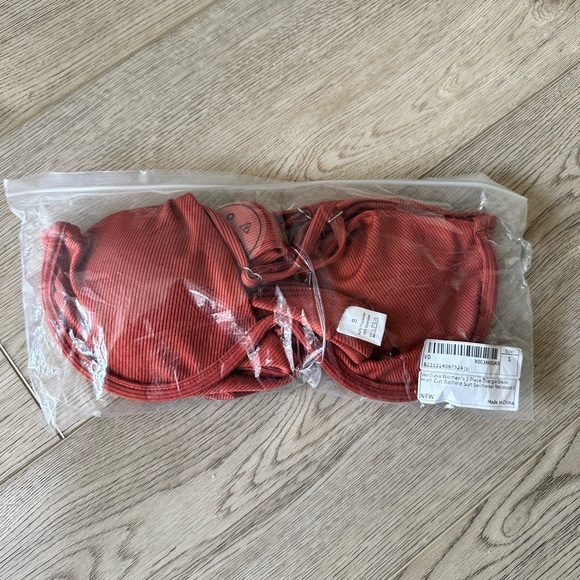 Women’s 2 Piece Triangle Bikini High Cut Swimsuit— NEVER OPENED - Picture 2 of 2